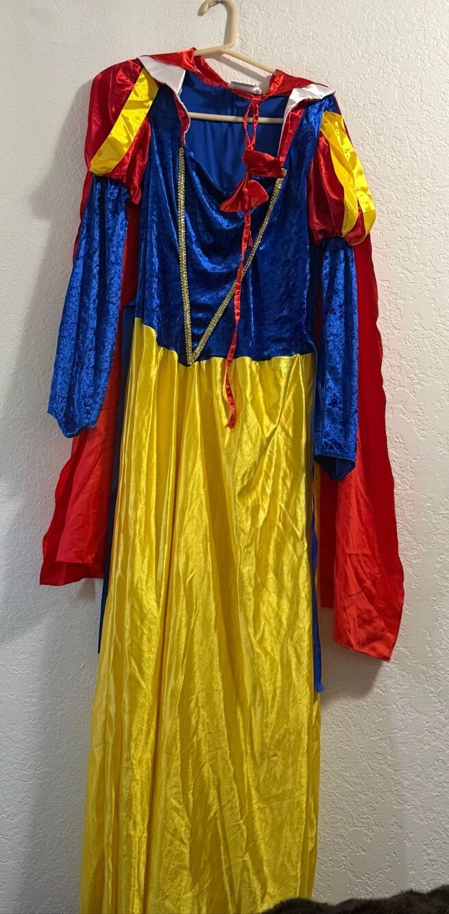 California costume Women’s Snow White Costume Halloween XL